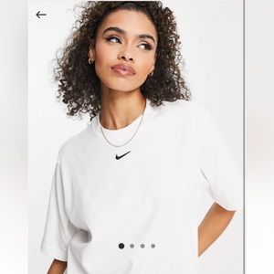 NWT Nike Swoosh Boxy White Tee